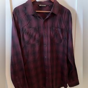 Men’s Travis Matthew long sleeve size large